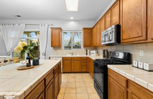 NorthWest Farmhouse - Photo 27