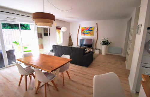 Appartement 90 m2 avec parking terrasse balcons, proche du port et plages - Foto 5