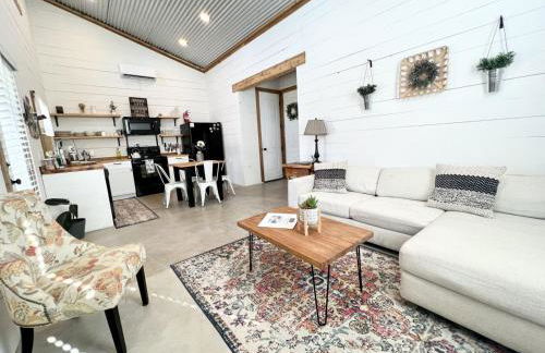 Hummingbird Haus - Hill country views on 20 acres with firepit - Photo 13