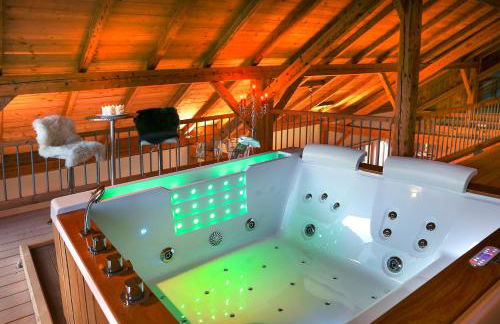 Private Luxury Chalet - Photo 34