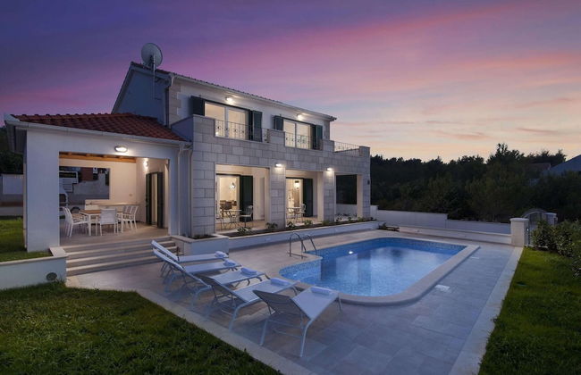 Villa on Brac Island Near Beach & Pool - Foto 27