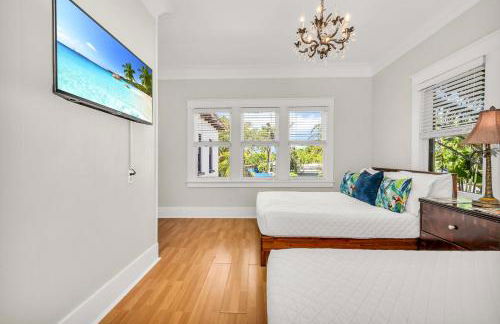 Birds of Paradise: Unwind in Nature's Embrace - Foto 37