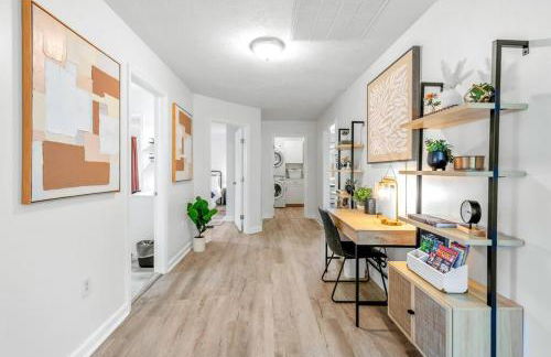 Boho Haven Hideaway - Walk to Pool,Theater,Arcades, Firepit, Lake Access - Foto 29