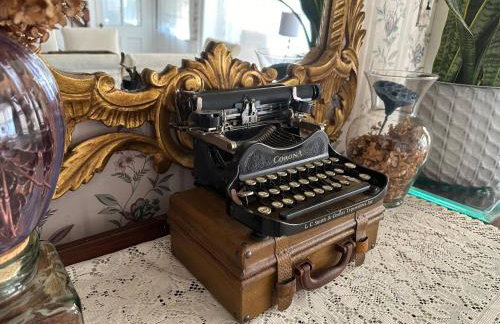 Historic Home near Stony Brook Village & Beach - Foto 26