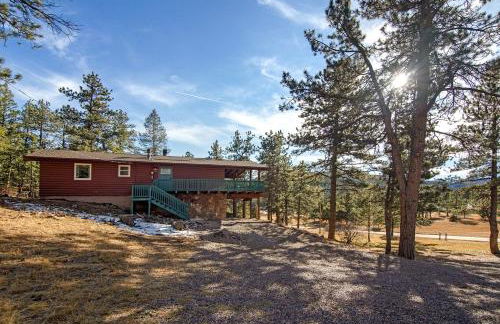 Cozy Mountain Home with Great Views, Deck & WiFi - Photo 26