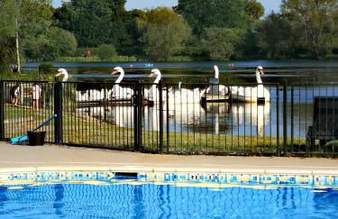 Lake Escape - Hoburne Cotswolds - Foto 17
