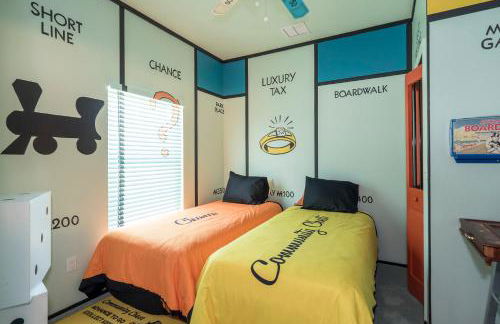 10 Acre Lakefront Game House - Sleep Upto 45 - Foto 14