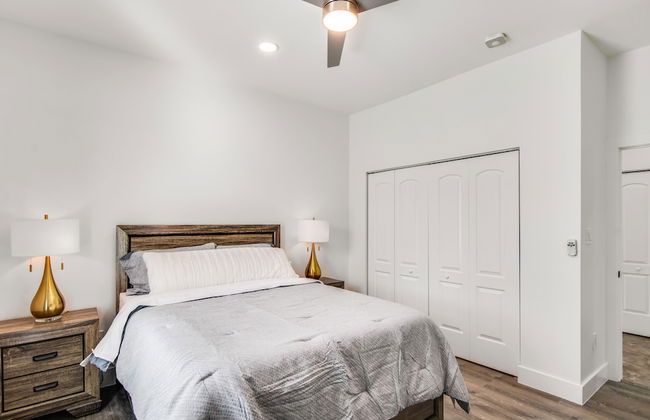 6BR Sleeps 15 Pool BBQ Firepit Games Stables More! - Foto 2