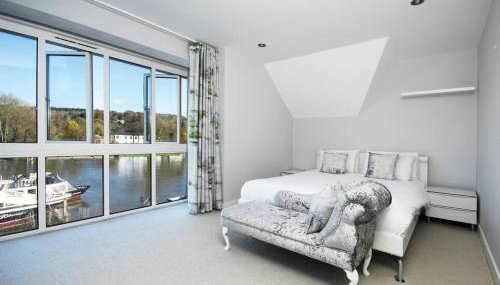 The Oars - Riverfront Property - From 300 Per Night - Foto 4