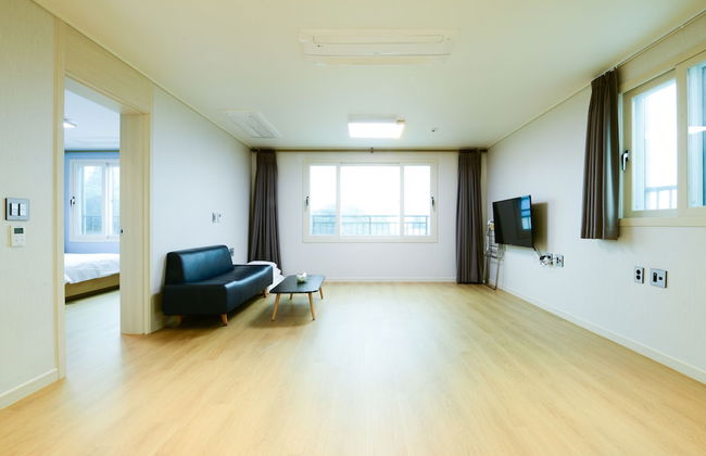 JnB Family Hotel - Photo 23