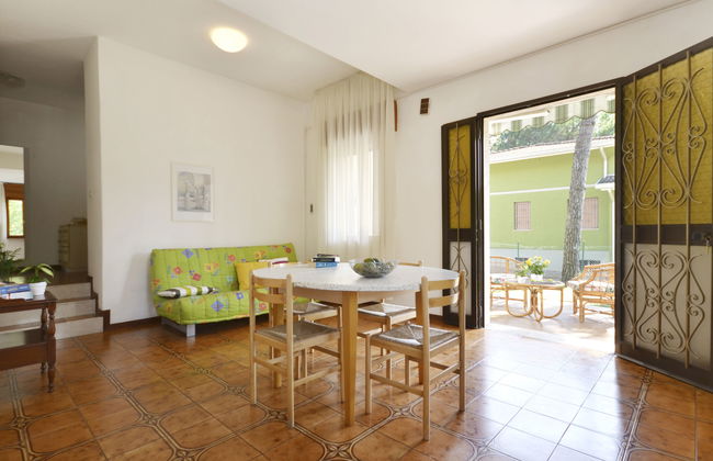 4 bedroom House in Lignano Sabbiadoro with garden and terrace - Photo 3