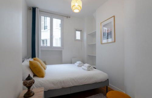 Sophisticated 2BR - Steps to Station - Foto 8