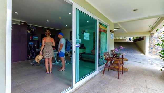 Check-in/check-out kiosk