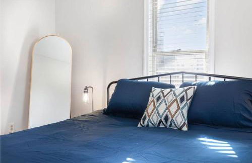 Downtown home! Walk to Bulls Stadium, DPAC & food - Foto 10