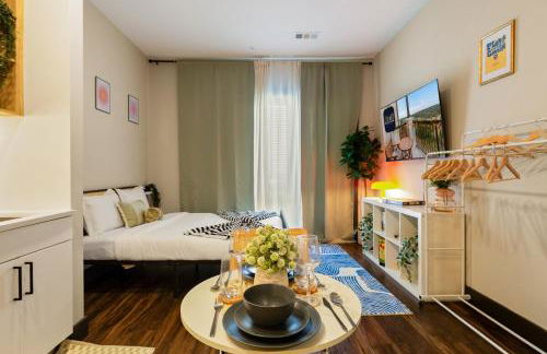 12min Downtown, 6min Domain with Pool and Free Parking - Foto 6