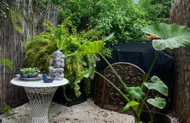 Flora's Garden Apartment/Studio - Foto 13