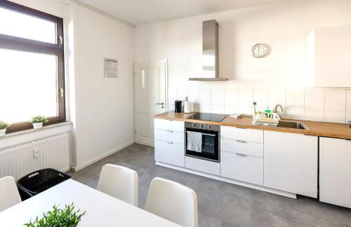 Modern & Chic Apartment with Balcony in Offenbach - Foto 16