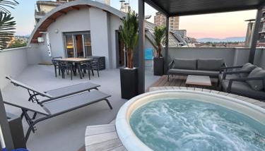 Suite Panoramic Attico con Jacuzzi Privata - Foto 5