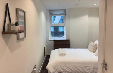 MediaCityUK - 2 Bedroom Modern Apartment - Foto 11