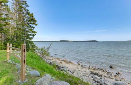 Waterfront Roque Bluffs Hideaway with Private Beach - Photo 22