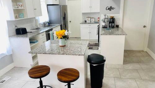 CHERRY STREET LUXURY- SHOPPING-DINING-BY DOWNTOWN AND HOSPITALs - Foto 5