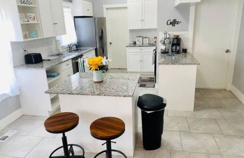 CHERRY STREET LUXURY- SHOPPING-DINING-BY DOWNTOWN AND HOSPITALs - Foto 5