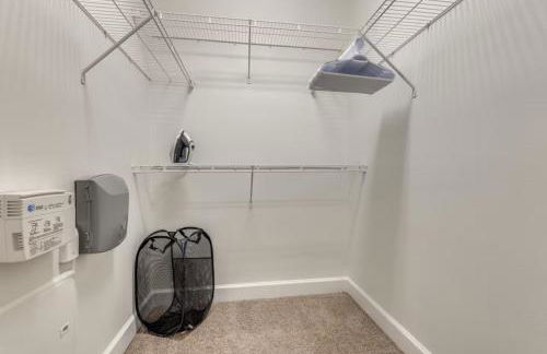 Spacious 1B with Pool Near Legacy West Frisco - Foto 19