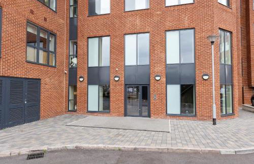 Modern & Cozy 2-Bedroom Apartment plus Parking, Gym, Cinema, Games Room, Workspace - Foto 9