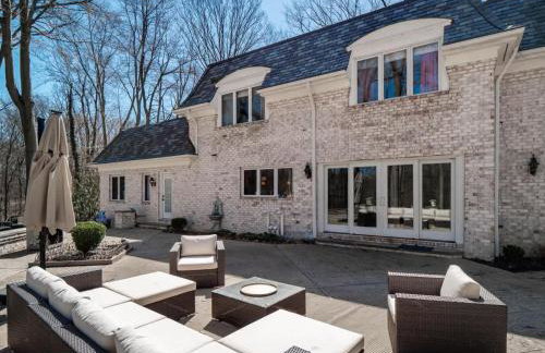 Unique Estate 5 Bedrooms Fire Pit Sleeps 10 - Foto 3