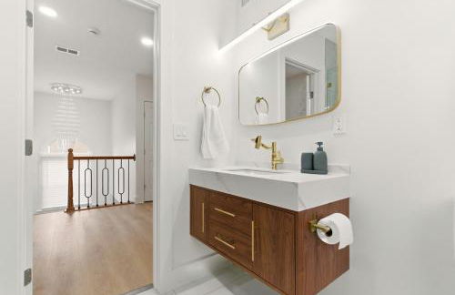 NEW! Gated, Secure, Modern, Beauriful 6 bdr, 4 bth, Near Everything - Foto 48