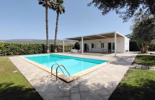 Lina's Garden - Photo 2