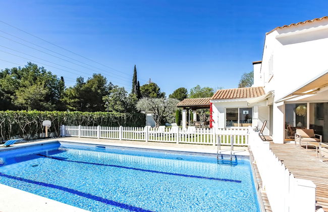Just 10 Minutes From Sitges, House With Private Garden and Pool- - Foto 40