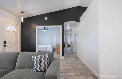 Simple Home for Work or Travel - Photo 4