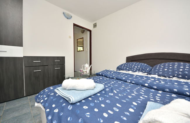 Apartmani Robi i Kristina - Photo 36