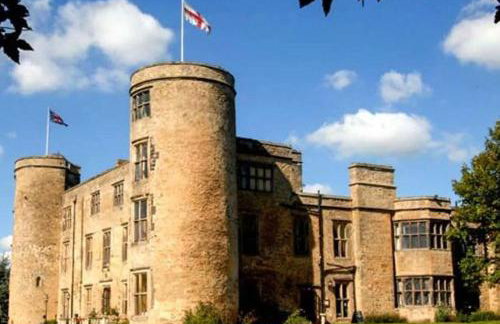 Walworth Castle Cottage - Photo 17