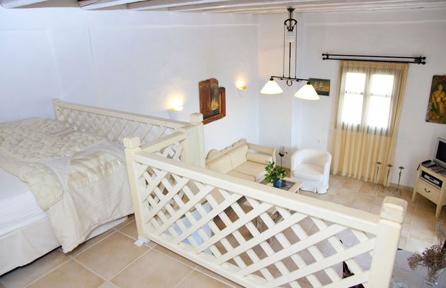 Tholaria Boutique Hotel - Photo 10
