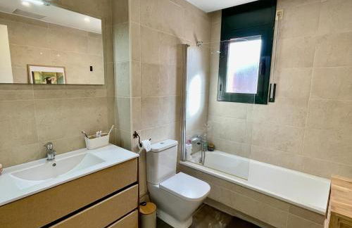 Casa Adosada Acogedora - Con Parking - ES-9-187 - Foto 18