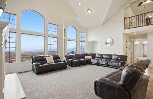 Private Family Home with Hot Tub - Foto 5