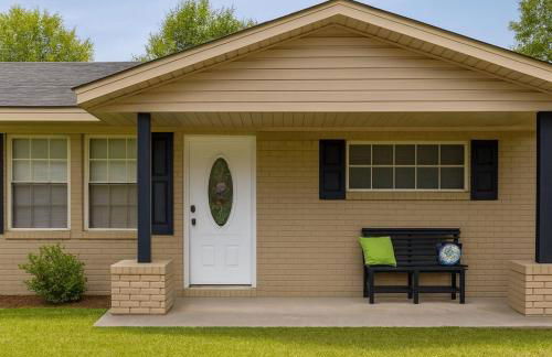 Cozy Country Cottage - Photo 1