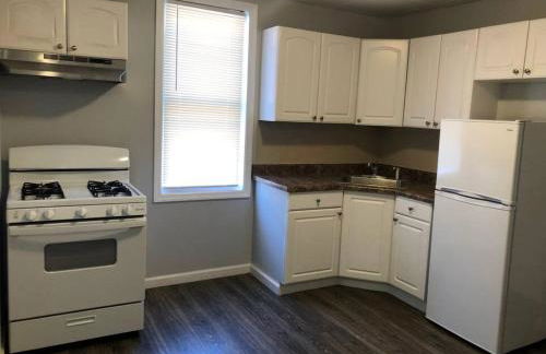 Private 2-bedroom apartment, free parking, direct bus to NYC Manhattan only 2 blocks away, MetLife Stadium FIFA World Cup 25 minutes away - Foto 1