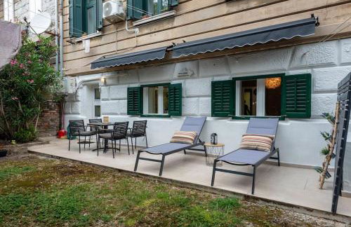 City Center Apartment with Free Parking - Foto 27