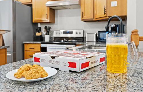 3BR 2BA Home with King Queen & Twin Beds - Foto 44