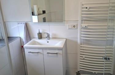 Zwei separate Zimmer im 1 OG Ideal für Montüeren oder Studenten WG - Foto 9