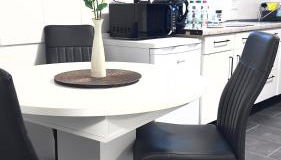 Kassel - Modernes Apartment in Fuldatal mit Parkplatz & WLAN - OneN8 - Photo 5