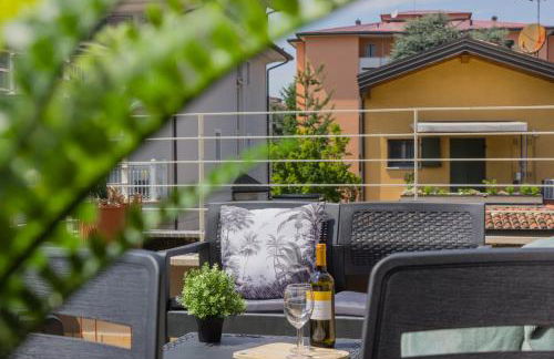 Crema, terrazza, a pochi passi dal centro città - Photo 32