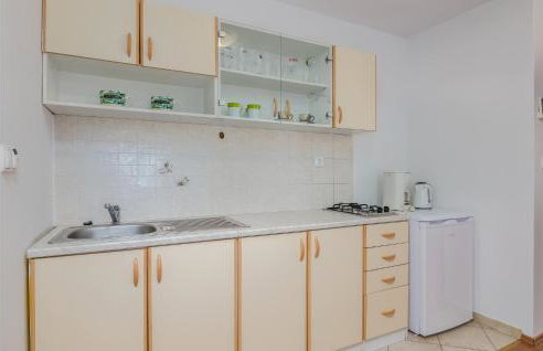 Amazing Apartment In Malinska Dubasnica - Foto 10