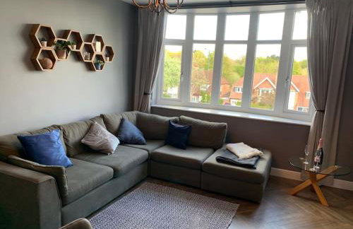 3 Bedroom apartment in Harborne - Photo 3