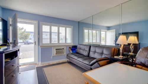 First-Floor Brigantine Condo Steps to Ocean! - Foto 3