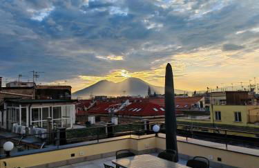 Exclusive Spaccanapoli Penthouse-Terrace with Lift By HouseinNaples - Foto 1