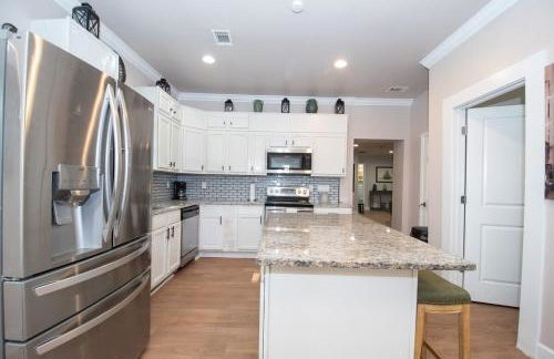 Luxe 6BR Escape Sleeps 24, Private Parking only 5min to Mid&Dtwn ATL - Foto 23